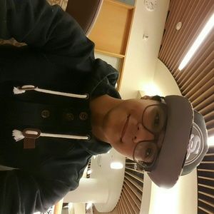 Meet your Posher, Dorian