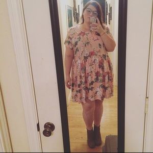 ASOS Curve 🌸Wall Flower🌸 Smock Dress