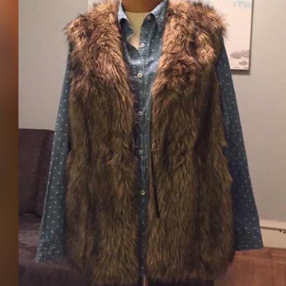 The limited fur Vest - Picture 2 of 3