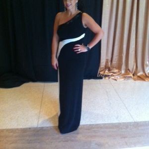JS Boutique blk & white gown size 10