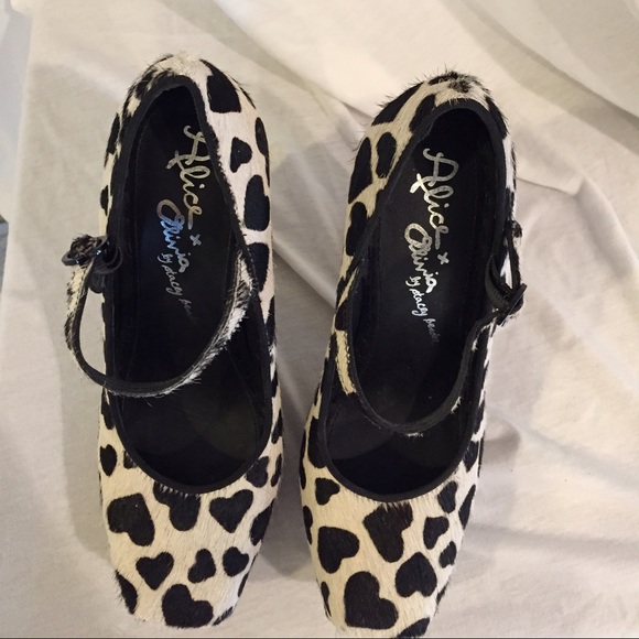 ALICE & OLIVIA "REAL" PONY HAIR HEELS! β€οΈ - Picture 2 of 4
