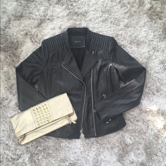 Steve Madden Handbags - 🎉10 minute sale 🎉Steve Madden Clutch!