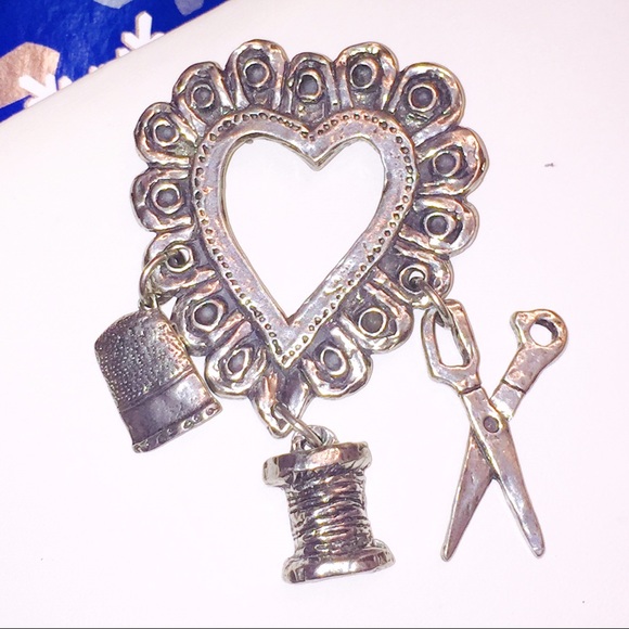 Vintage I love sewing pin/brooch with charms