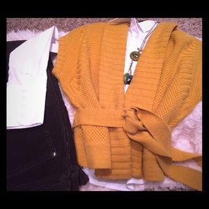 Tulle Anthropologie Mustard Sweater Vest - SZ Med