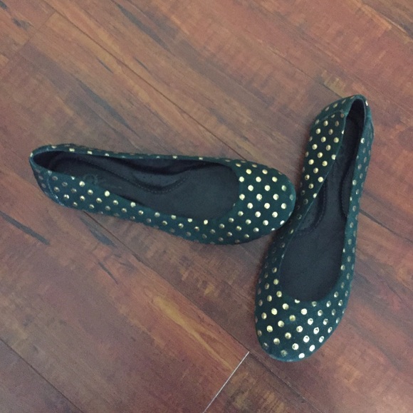 NWOT Forest green and gold flat