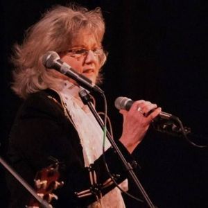 Meet your Posher, Danna