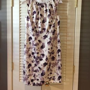 Beautiful dress perfect for Fall or Spring!