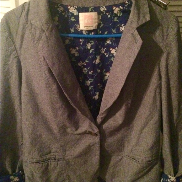 Sold - Picture 3 of 3