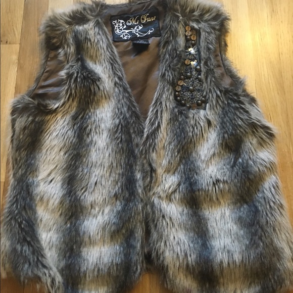 Jackets & Blazers - Faux fur vest w/ embellishments✨
