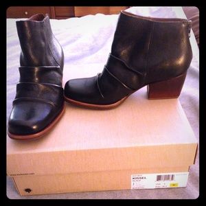 Brand new Kork-Ease leather Kissel ankle boots!