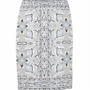 ♡White House Black Market skirt