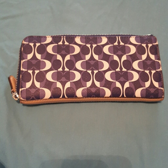 Coach wallet - Picture 3 of 3