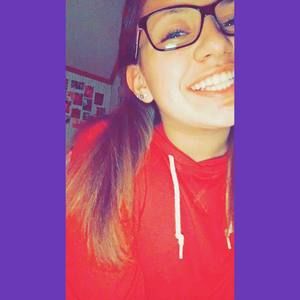 Meet your Posher, Desiree