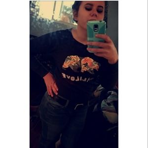 Meet your Posher, Marissa
