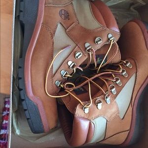 Timberlands. Hightop Cream of Wheat Color