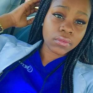 Meet your Posher, Sabrina