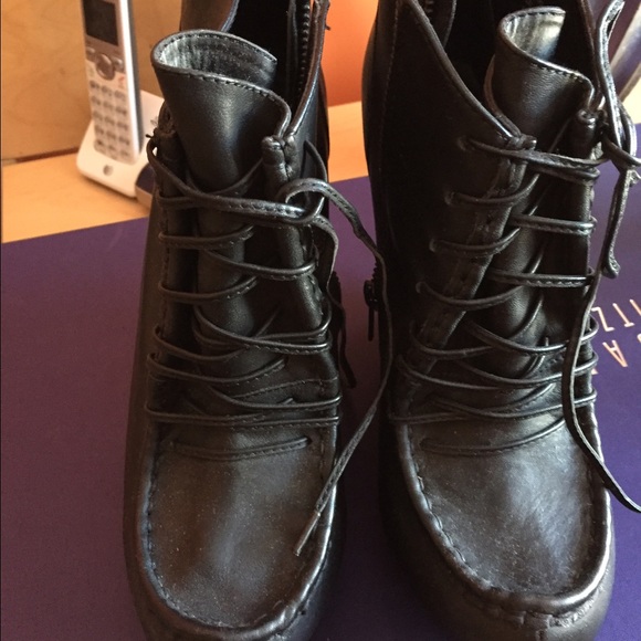 Black Steve Maddie Wedge Bootie --Like NEW