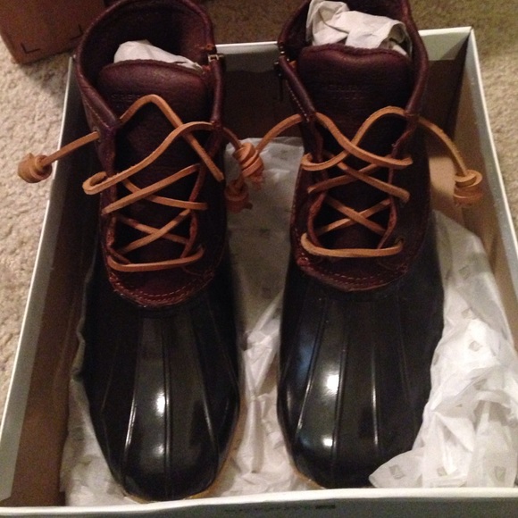 Sperry waterproof boots! Brand new!