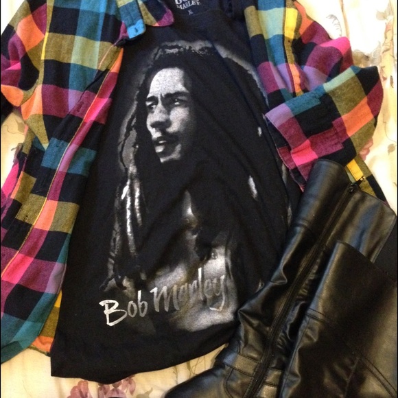 Bob Marley Tops - Bob Marley graphic band tee