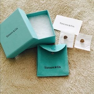 "Return to Tiffany" mini heart earings