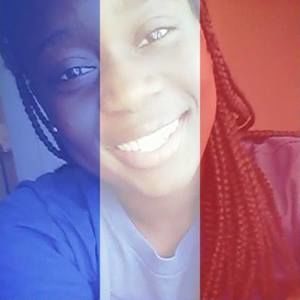 Meet your Posher, Claudia