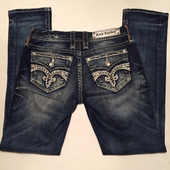NWOT! Rock Revival Ruella 27 X 32 Straight leg.