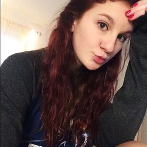 Meet your Posher, Ella