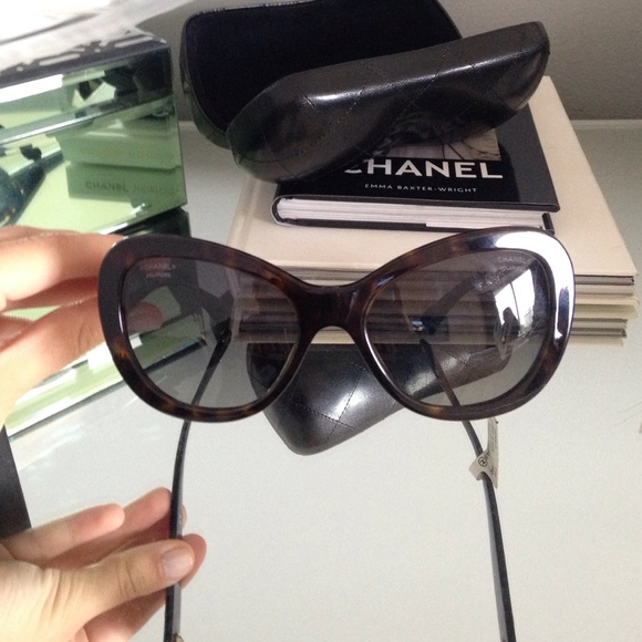 Chanel Cat eye signature sunglasses