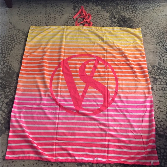🚫SOLD🚫Victoria's Secret Park Blanket