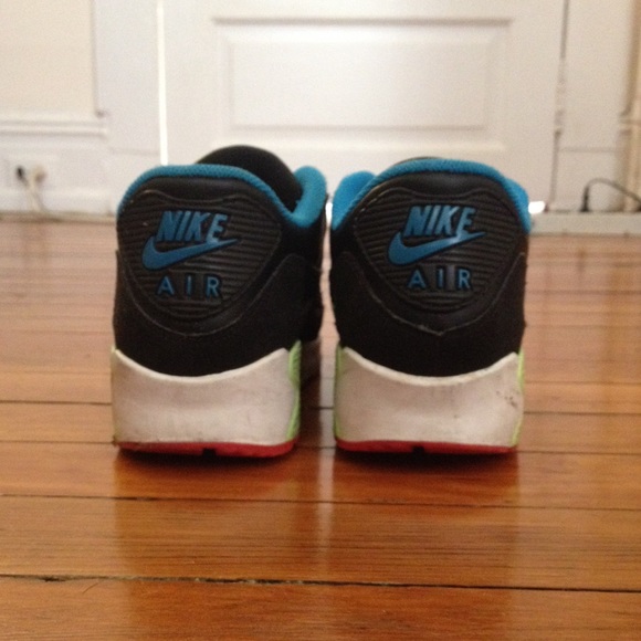 Multicolored Nike athletic street wear - Picture 2 of 3