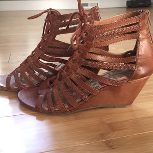 Olsenboye heeled shoe