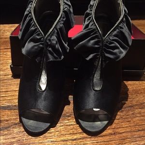 Woman's evening shoes by Steven size 9