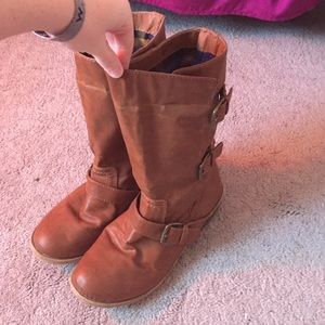 Brown boots