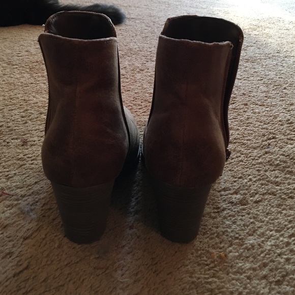 Arizona heeled booties, brown, size 7.5 - Picture 3 of 4
