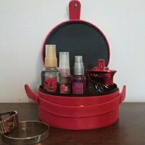 Perfume and jewerly bundle with case