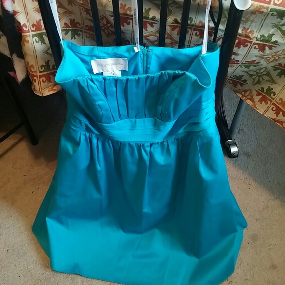 Dresses - Picture 4 of 4