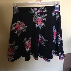 Forever 21 floral print stretchy cotton skirt