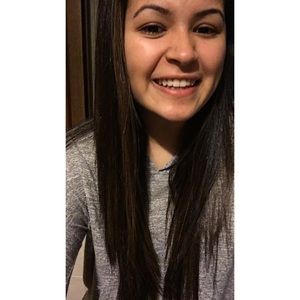 Meet your Posher, Aracely