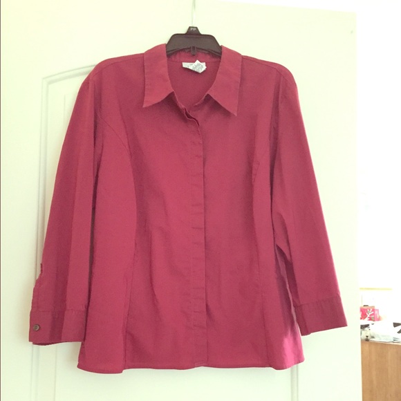 💥SALE💥 Burgundy button up blouse
