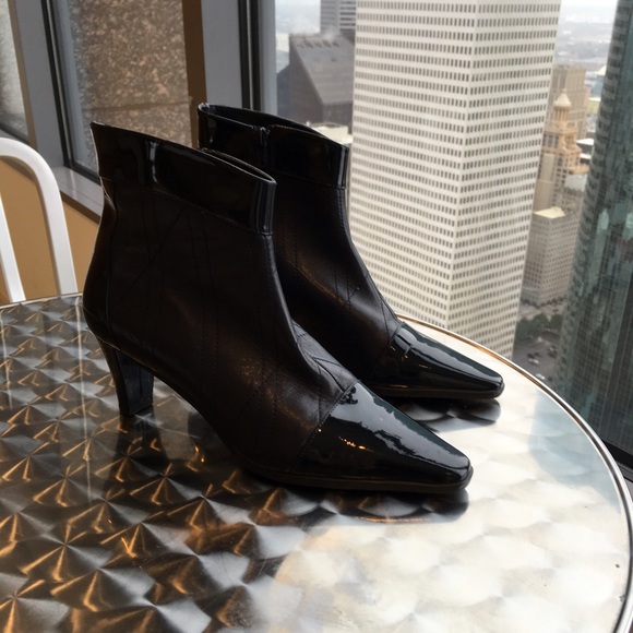 Van Eli Midnight Blue booties