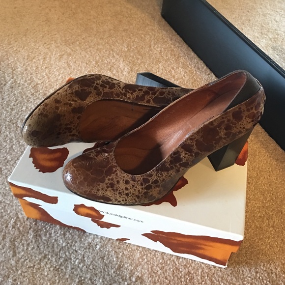 Donald Pliner Pumps