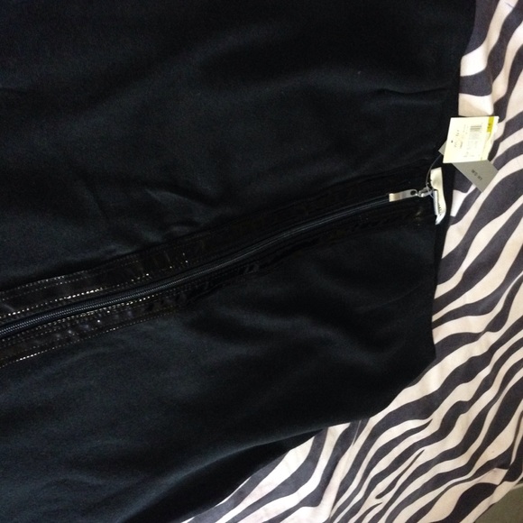 Black skirt with leather strip