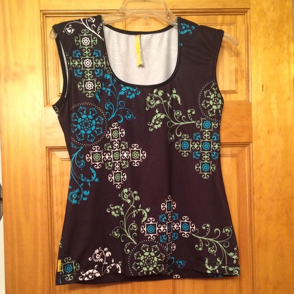 Lole workout tank.
