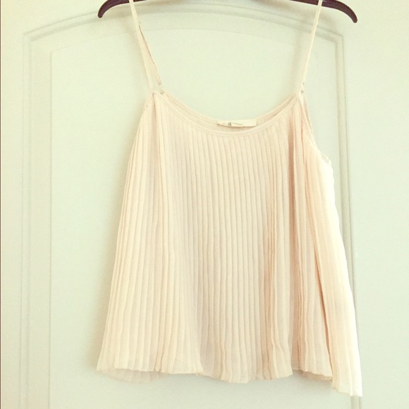 💥SALE💥 Cute beige accordion style tank