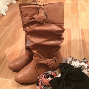 New camel boots