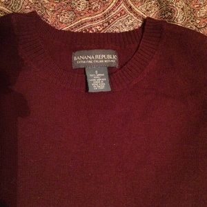 🌺 Banana Republic sweater to march skirt 💗