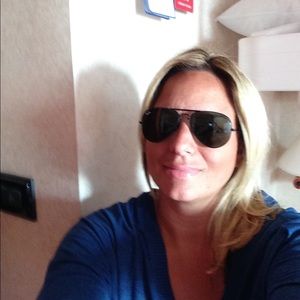 Meet your Posher, Brenda