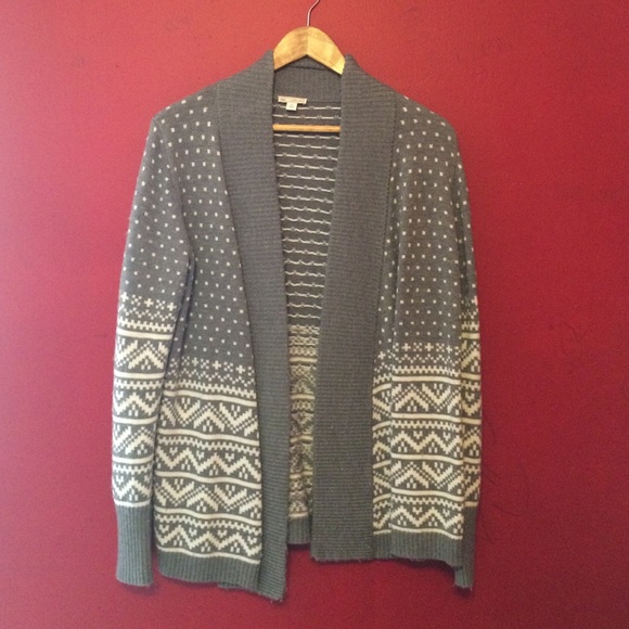 SOLD ‼️ Gap cardigan - Picture 1 of 4
