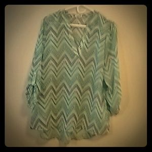 Three-quarter inch sleeve blouse