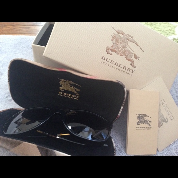 Burberry Sunglasses Authentic** - Picture 1 of 4